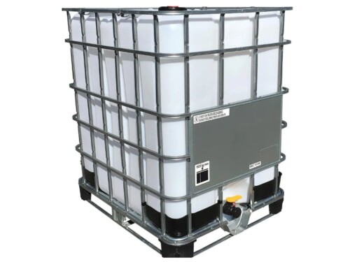 new 330 gallon IBCtote with white background