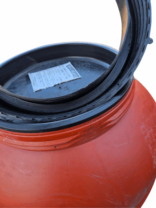 screw top on plastic food barrel
